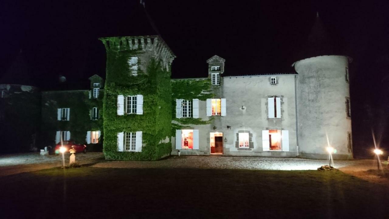 Bed and Breakfast Pierre Deluen Domaine De La Grange De Quaire Chassenon Екстер'єр фото